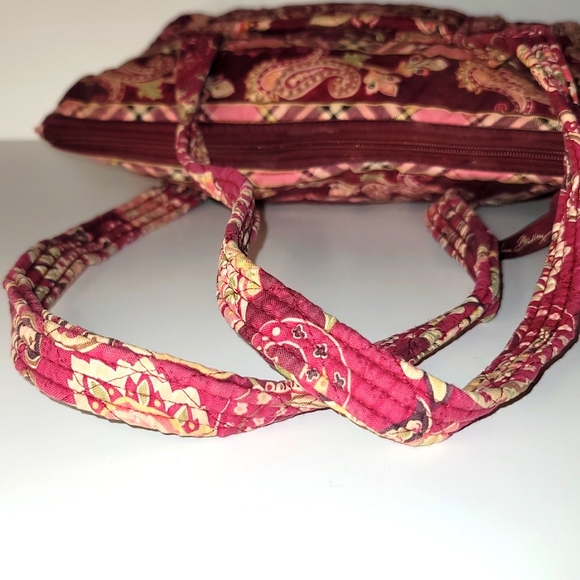 VERA BRADLEY Small Tote in Picadilly Plum Paisley Cranberry - Picture 5 of 7